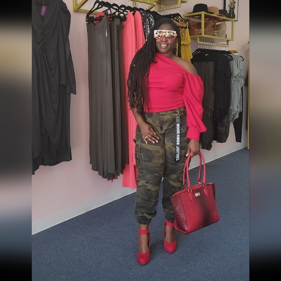 Meet your Posher, Kiyona - Picture 4 of 5